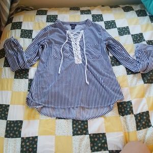 Loose tie up long sleeve shirt